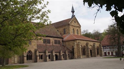 ¡El Monasterio de Maulbronn: Un Viaje Inolvidable a la Historia Medieval!