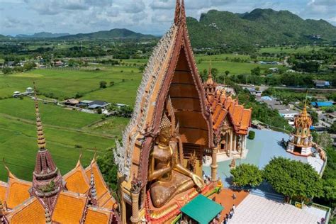 ¡El Templo Wat Khao Thammeasuring: Una Maravilla Histórica en las Montañas de Kanchanaburi!