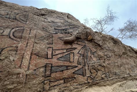 ¡Sumérgete en la Historia y la Naturaleza con los Antiguos Murales de Qinglongshan!