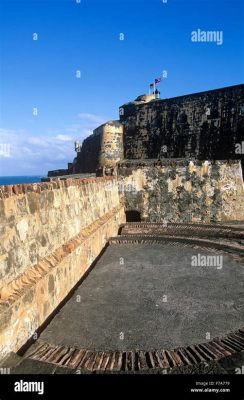 ¡Sumérgete en la magia histórica del Fuerte San Felipe! Fortaleza española con vistas impresionantes al mar