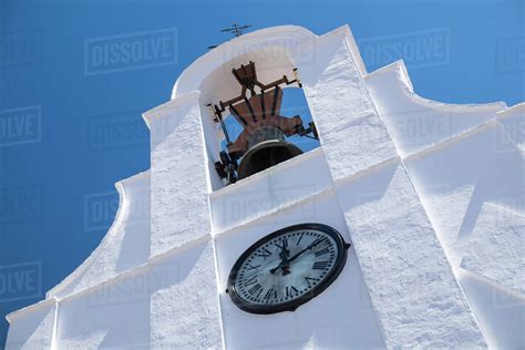 ¡Sumérgete en la historia y belleza del Santuario de San Sebastián! Un faro religioso e icono arquitectónico en Cavite City